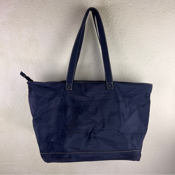 TOTES OVERNIGHT LARGE TRAVEL BAG. Zip top. 13”Hx24”Wx9-½”D. 13” Strap Drop Navy - Picture 6 of 8